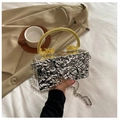 Bolso de mano plateado metalizado con asa de dragón dorada y correa de cadena para mujer - Patrón de Pliegues Plateado