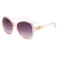 Lunettes de soleil aviateur roses pour femmes avec branches dorées sur fond blanc - C2 Monture Rose Transparente Lentille Gris Rose