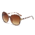 Lunettes de soleil oversize écaille de tortue avec verres dégradés et détail V doré - C3 Monture Écaille Lentille Thé Dégradé