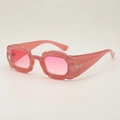 Lunettes de soleil en forme de pétale rose avec verres dégradés, vue à 45 degrés - C4 Monture Rose Verres Roses