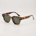 Retro quadratische Sonnenbrille in Schildpatt-Optik mit dunkelgrünen Gläsern und Silbernieten - Demi Rahmen G15 Gläser