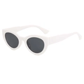 Lunettes de soleil œil-de-chat rétro avec monture blanche et verres teintés gris foncé - Blanc Uni Lentille Grise