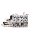 Mini borsa argento trapuntata con manico di perle e tracolla a catena elegante - Argento