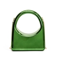 Sac de soirée rigide vert brillant avec poignée ronde unique et chaîne dorée - Vert