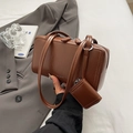 Vintage braune rechteckige Schultertasche mit Doppelgriff und passendem Münzbeutel - Braun