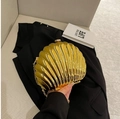 Elegante borsa da sera dorata a forma di conchiglia con tracolla a catena sottile - Oro