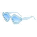 Lunettes de soleil bleues en forme de vague avec verres dégradés et monture nuage - Monture Bleue Verres Bleu Dégradé