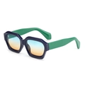 Lunettes de soleil rétro hip-hop avec monture bleue et verres dégradés orange vif - Monture Bleue Branche Verte Verres Dégradé Bleu Brun