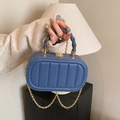 Dunkelblaue Abendtasche mit goldenem Griff und Kettenriemen für Damen im Trend - Blau