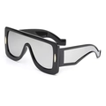 Lunettes de soleil cyberpunk noires oversize avec verres miroirs et branches larges - UV400 / Monture Noire Miroir Argent