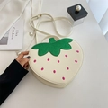 Borsa a tracolla chic a forma di fragola bianco crema con foglia glitter e cinturino - crema