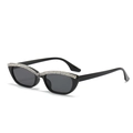 Gafas de sol de ojo de gato con montura negra y ceja incrustada de cristales - Montura Negra Lentes Gris Negro