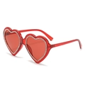 Lunettes de soleil coeur rouges à la mode avec strass en cristal sur fond blanc - Monture Rouge Transparente Verre Rouge