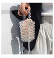 Vue détaillée du sac seau en perles acryliques avec pochette intérieure en satin rose - Blanc