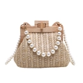 Sac à main en paille tressée avec fermoir en bois et bandoulière en perles - Kaki
