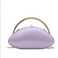 Pochette rigide lavande élégante avec poignée dorée et bandoulière pour la soirée - Violet