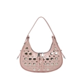 Bolso media luna rosa con tachuelas plateadas y doble cremallera de cuero suave - Rosa