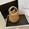 Handgewebte beige Beuteltasche aus Baumwolle mit runden Holzgriffen und Kordelzug - Kaffeebraun