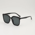 Oversize black square sunglasses with dark grey lenses and silver stud accents - D14 Z-2 / Shiny Black Oversize with Double Rivets (FRID黑色2121)