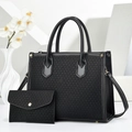 Detalle de bolso tote de punto negro y pequeño sobre a juego con remaches dorados elegantes - Negro
