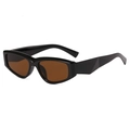 Vintage-Cateye-Sonnenbrille mit geometrischem Rahmen und dunkelbraunen Gläsern - Glänzendes Schwarz / Teefarbene Gläser