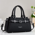 Borsa a mano nera classica con fibbia argentata e tracolla rimovibile in stile minimalista - Nero