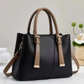 Borsa a mano in pelle motivo litchi con manici marroni e finiture dorate a forma di trapezio - Nero