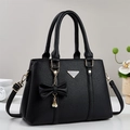 Sac à main élégant en cuir noir pour femmes avec nœud perlé et garnitures dorées - Noir