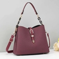 Classic burgundy houndstooth tote bag with golden U-shaped buckle and chain strap - Red