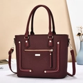 Vintage bordeauxrote gewebte Tragetasche mit goldenen Details und Schultergurt - Burgunderrot
