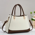 Borsa a mano minimalista beige e marrone con dettagli dorati e tracolla regolabile - Bianco Sporco