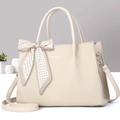 Sac cabas beige tissé chic pour femmes avec poignée en foulard et détail en cuir - Abricot