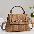 Sac à bandoulière marron rétro avec texture tressée et détail mors en métal argenté - Jaune Terre