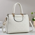 Elegante bolso tote blanco de cuero con textura de lichi y herrajes dorados para mujer - Blanco Roto