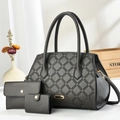 Set da 3 pezzi borsa a tracolla grigio scuro con texture geometrica e dettagli dorati - Grigio