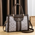Sac fourre-tout en cuir marron avec imprimé géométrique et bandoulière réglable - Café / Style 1 (Imprimé Monogramme)