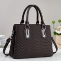 Elegante borsa da donna caffè scuro con trama a spina di pesce e tracolla regolabile - caffè