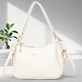 Elegante borsa hobo in pelle beige con dettagli dorati su un moderno gradino grigio - Bianco Sporco