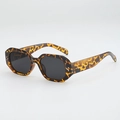 Modische Oversize-Sonnenbrille mit Schildpattmuster und dunkelgrauen Gläsern im Design - Schildpatt-Rahmen Graue Gläser