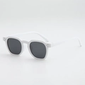 Retro weiße quadratische Sonnenbrille mit silbernen Nieten und dunkelgrauen Gläsern - Solid Weiß Graue Linse