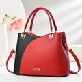 Sac à main en cuir grainé rouge et noir avec logo MUWK et détails dorés brillants - Bordeaux & Noir