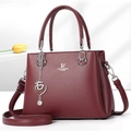 Sac à main bordeaux pour femme avec texture litchi, double anses et bandoulière - Bordeaux