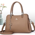 Sac à main trapèze en similicuir marron avec double poignée et breloque fleur en métal - Khaki