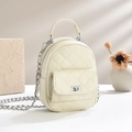 Mini sac à dos matelassé crème avec chaîne argentée et texture cuir grainé - Blanc Cassé