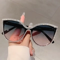 Occhiali da sole cat eye montatura nera con strass e lenti sfumate blu per look lussuoso - Montatura Nera Lenti Sfumate Blu Rosa Strass Bianchi