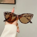 Occhiali da sole retrò cat-eye con montatura tartarugata e lenti marrone scuro - Montatura Leopardata / Lenti Tè