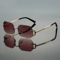 Rahmenlose achteckige Sonnenbrille mit braunem Farbverlauf und goldenen Kettenbügeln - Goldrahmen Verlaufstee Linse