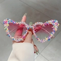 Herzförmige Sonnenbrille mit Perlenrahmen und bunten Streuseln in Rosa-Verlauf - Rosa Rahmen Gradient Rosa Linse