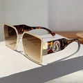 Detail of tortoiseshell temples and gold S logo on square frame gradient sunglasses - Gold Frame Gradient Tea Lens