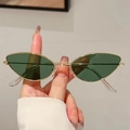 Chic cat-eye sunglasses with slim gold metal frame and dark green lenses - Gold Frame Green